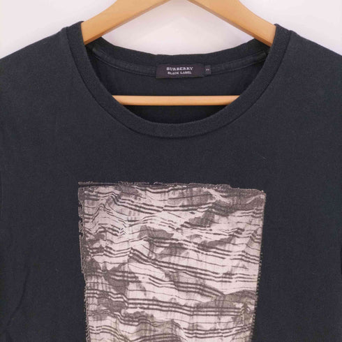 バーバリーブラックレーベル BURBERRY BLACK LABEL フロントプリント クルーネックTシャツ メンズ 2