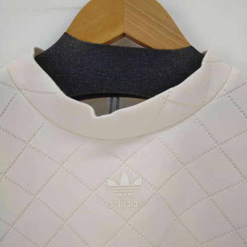 アディダス adidas Embossed Cropped Tee White クロップド エンボス ダンボール バックジップ レディース JPN:S
