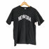 ニューエラ NEW ERA フロントプリントクルーネックTシャツ メンズ JPN:M