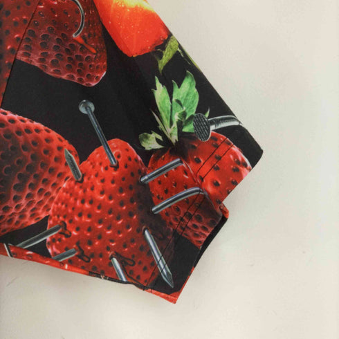 トラヴァストウキョウ TRAVAS TOKYO All Strawberry patternedビッグTシャツ レディース FREE