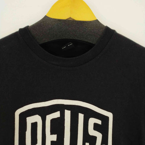デウスエクスマキナ Deus Ex Machina SHIELD ロゴTシャツ メンズ JPN:M