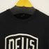 デウスエクスマキナ Deus Ex Machina SHIELD ロゴTシャツ メンズ JPN:M