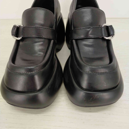 チャールズキース CHARLES & KEITH バックルプラットフォーム ペニーローファー レディース EUR:35