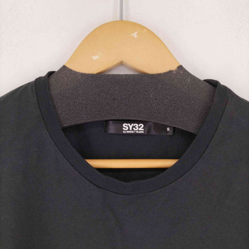 エスワイサーティトゥー SY32 by SWEET YEARS 胸元バックプリント S/S Tシャツ メンズ JPN:S