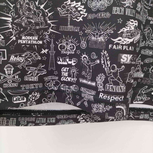 エスワイサーティトゥー SY32 by SWEET YEARS 吸汗速乾 総柄 GRAPHIC TEE メンズ JPN:S