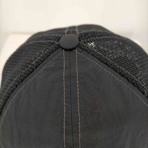 アンドワンダー and wander back mesh cap メンズ