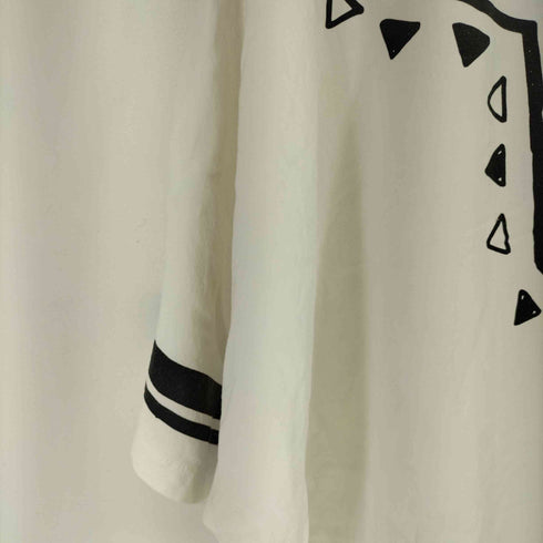 Vネック フロントプリントS/S Tシャツ レディース