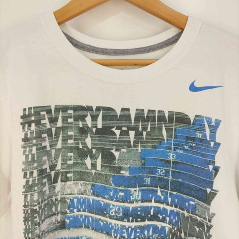 ナイキ NIKE グラフィックプリント クルーネックTシャツ メンズ import:S