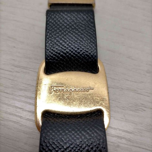 サルヴァトーレフェラガモ Salvatore Ferragamo イタリア製 レザーキーリング レディース
