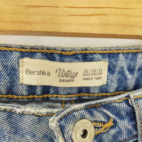 ベルシュカ BERSHKA カットオフルーズストレートデニム レディース 32