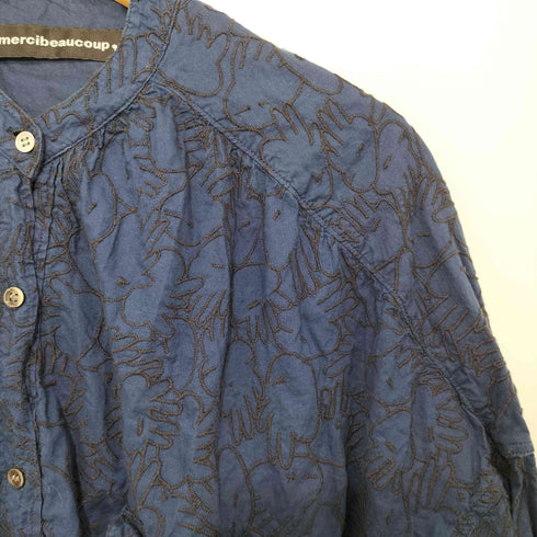 メルシーボークー mercibeaucoup 刺繍デザインドルマンスリーブバンドカラーシャツ レディース JPN:1