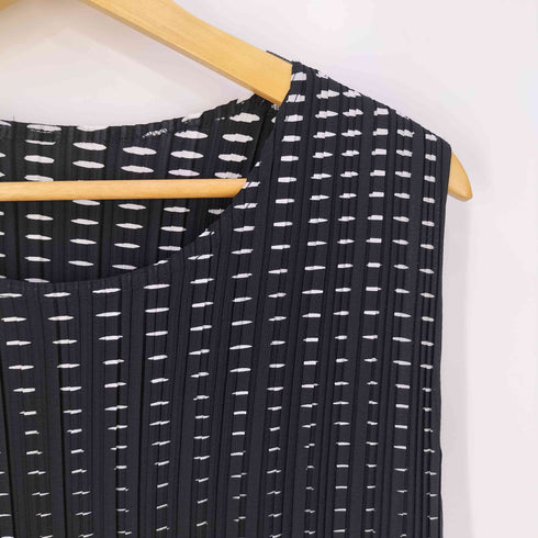 tomomi 総柄 ノースリーブ プリーツワンピース レディース M-L