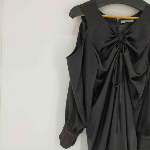 ランデブー randeboo Sensual shiring dress ギャザーリボン 肩だしワンピース サテン調 レディース FREE