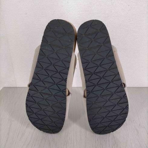 ミネトンカ Minnetonka タッセル付きスウェードサンダル レディース