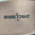 ミネトンカ Minnetonka タッセル付きスウェードサンダル レディース