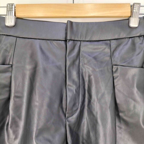 ザラ ZARA フェイクレザーショーツ ショートパンツ レディース M