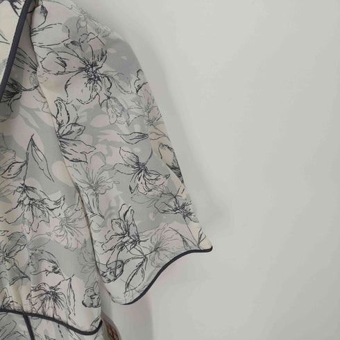 トッコクローゼット tocco closet コード切り替え襟付きラインフラワープリントワンピース レディース JPN:M