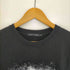 ユーエムティーシースタジオ UMTC STUDIOS 両面プリントクルーネックTシャツ メンズ import:M