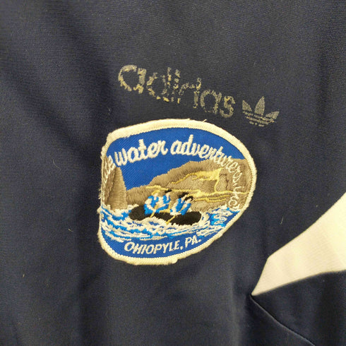アディダス adidas 胸元ワッペン ハーフボタンプルオーバースウェットシャツ メンズ JPN:M