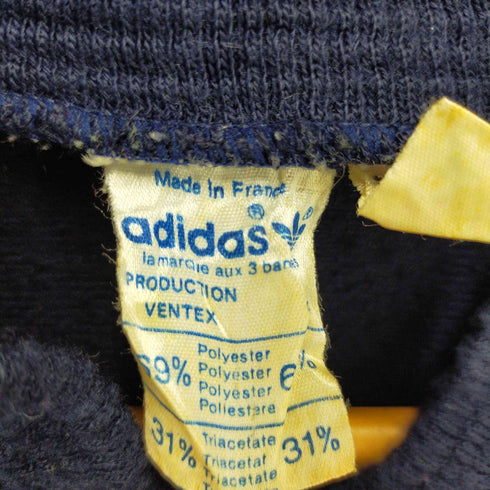 アディダス adidas 胸元ワッペン ハーフボタンプルオーバースウェットシャツ メンズ JPN:M