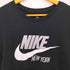 ナイキ NIKE NYC SWOOSH TEE 前面プリント クルーネックTシャツ メンズ import:M