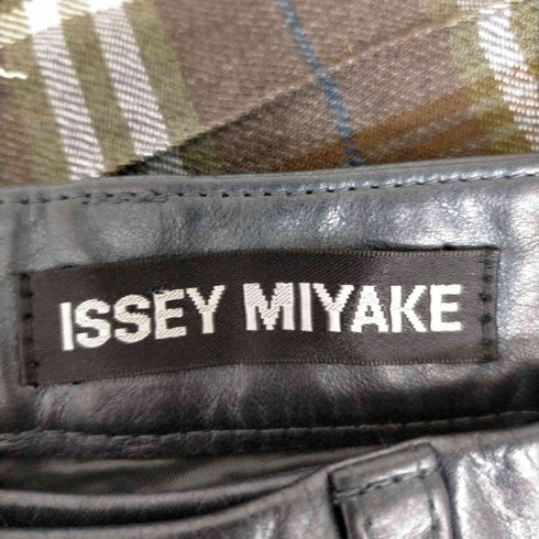 イッセイミヤケ ISSEY MIYAKE レザーストレートパンツ メンズ JPN:3