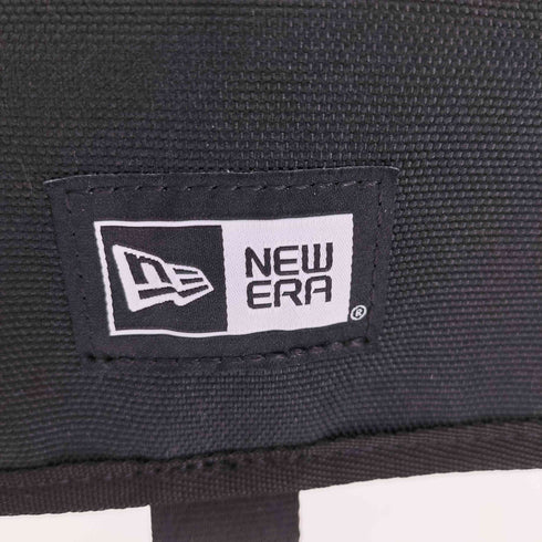ニューエラ NEW ERA スクエア ネック ポーチ サコッシュ メンズ