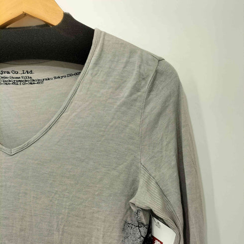 バジュラ bajra フロントプリントVネックTシャツ メンズ JPN:1