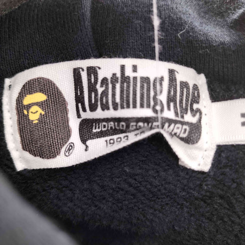アベイシングエイプ A BATHING APE ワンポイント刺繍 プルオーバーパーカー メンズ JPN:M