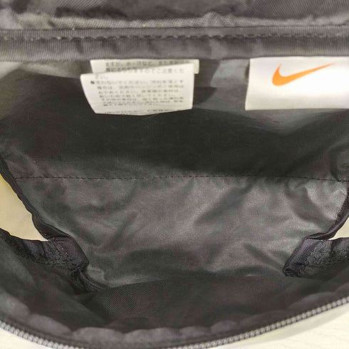 ナイキ NIKE スモールショルダーバッグ シルバー スウォッシュ メンズ ONE SIZE