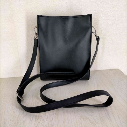 CLEL スムースフェイクレザースクエアショルダーバッグ レディース
