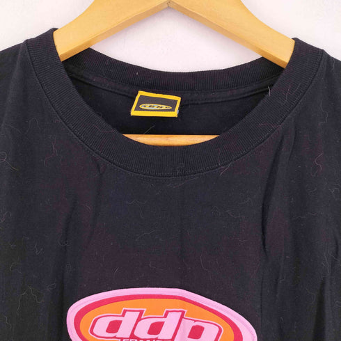 ディーディーピー DDP プリントクルーネックTシャツ メンズ