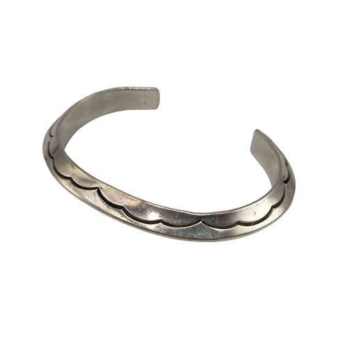 ナバホ NAVAJO STERLING TAHE 刻印 スタンプワーク シルバー バングル メンズ