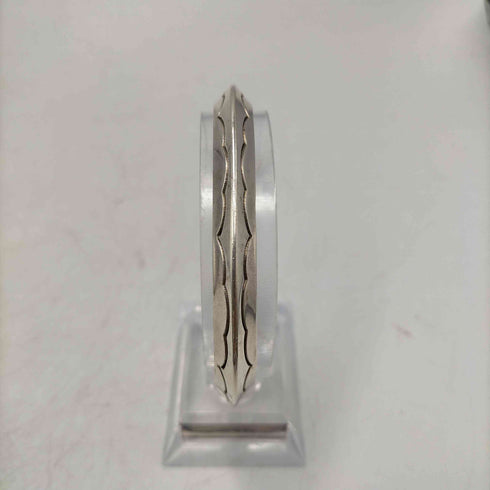 ナバホ NAVAJO STERLING TAHE 刻印 スタンプワーク シルバー バングル メンズ