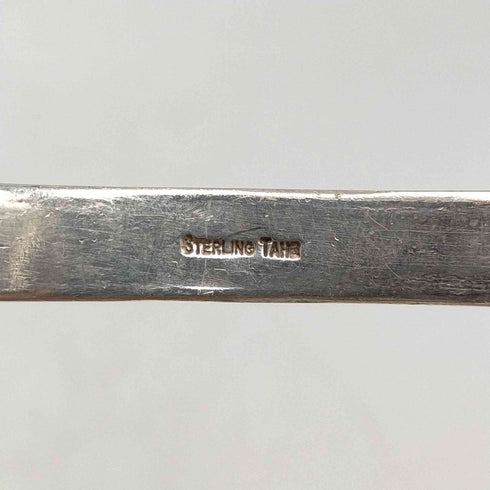 ナバホ NAVAJO STERLING TAHE 刻印 スタンプワーク シルバー バングル メンズ