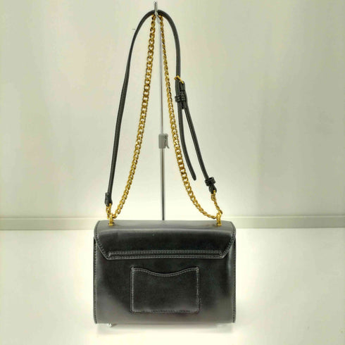 チャールズキース CHARLES & KEITH Textured Boxy Chain Strap Bag レディース