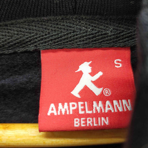 AMPELMANN アンペルマン ロゴワッペンジップパーカー ダイアゴナル 変形ジップ メンズ import:S