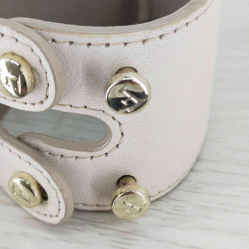 フルラ FURLA メタルボタンレザーバングル レディース