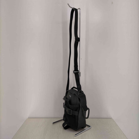 CIE GRID3 BOTTLE MINI SHOULDER BAG メンズ