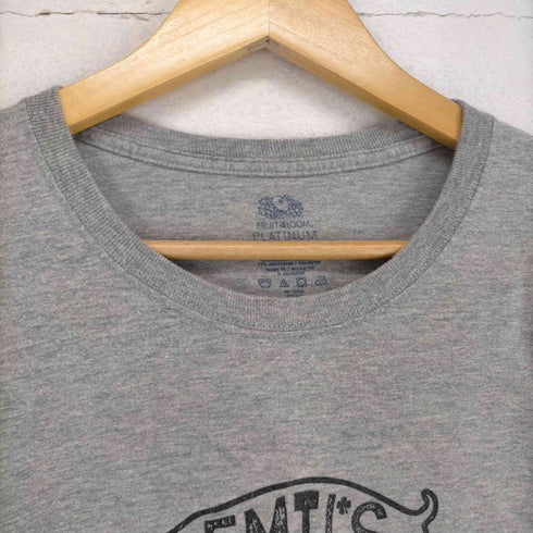 フルーツオブザルーム FRUIT OF THE LOOM EMIL'S 両面プリントS/S TEE メンズ JPN:XL