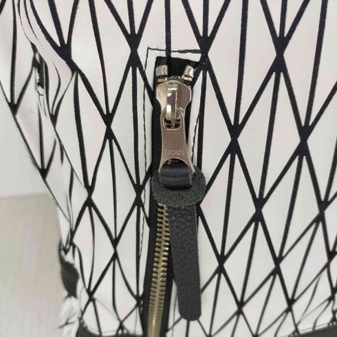 ディケイド DECADE 立体プリント スクエアリュック バックパック レディース ONE SIZE