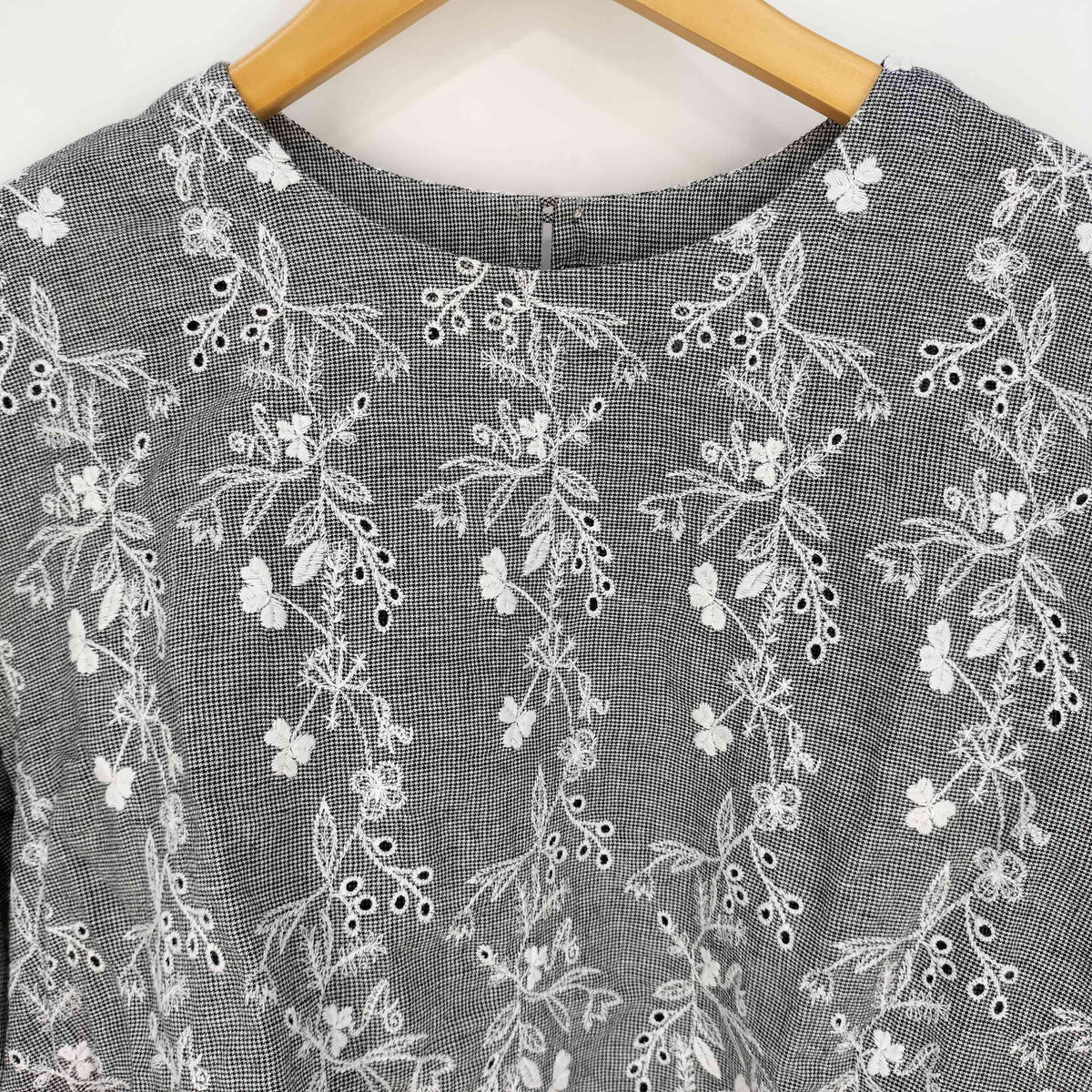 コットンハウスアヤ Cotton House Aya Yesterday Cross 花柄刺繍 