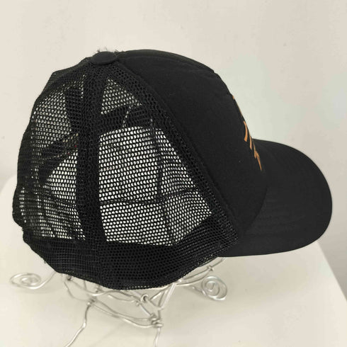 MAGIC HEADWEAR フロントプリントトラッカーメッシュキャップ メンズ