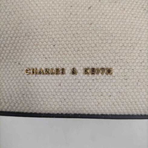 チャールズキース CHARLES & KEITH キャンバス 巾着ショルダーバッグ レディース