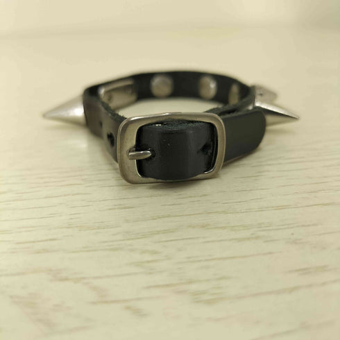 アワーレガシィー OUR LEGACY SUPERSLIM STUDDED LEATHER BRACELET メンズ