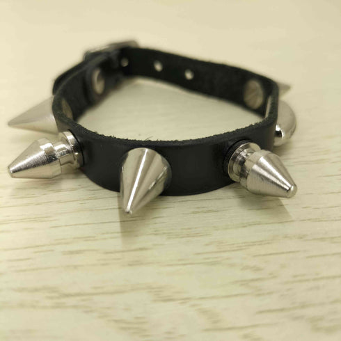 アワーレガシィー OUR LEGACY SUPERSLIM STUDDED LEATHER BRACELET メンズ