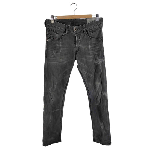 ディーゼル DIESEL BELTHER REGULAR SLIM TAPERED ボタンフライ スリムテーパードデニムパンツ メンズ 30