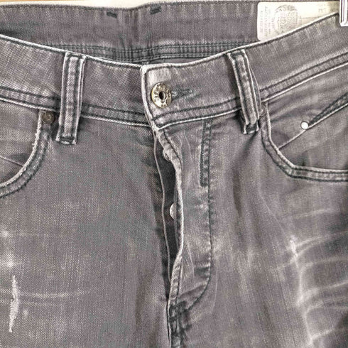 ディーゼル DIESEL BELTHER REGULAR SLIM TAPERED ボタンフライ スリムテーパードデニムパンツ メンズ 30