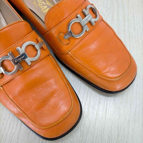 サルヴァトーレフェラガモ Salvatore Ferragamo ガンチーニローファー レディース US:6