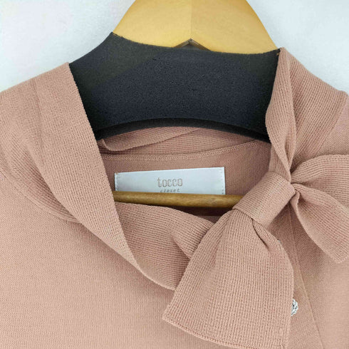 トッコクローゼット tocco closet パールビジュー付きプリーツスリーブボウタイリボンニットワンピース レディース JPN:M